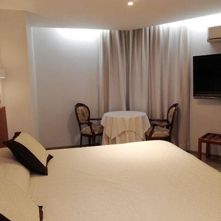 Hotel Montecarlo ซานติอาโก ภายนอก รูปภาพ