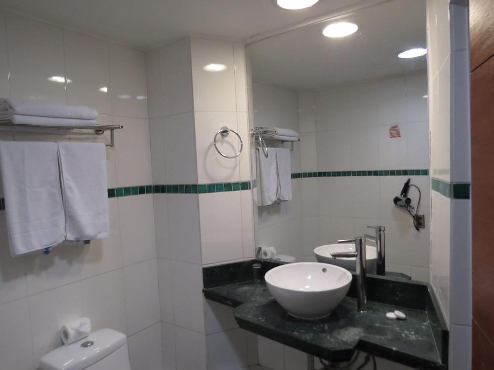 Hotel Montecarlo ซานติอาโก ภายนอก รูปภาพ